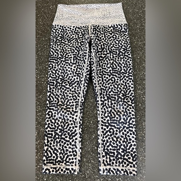 RARE Lululemon Wunder Under Crop II Full-On Luon (Roll Down) Yoga Run Workout - Picture 10 of 16